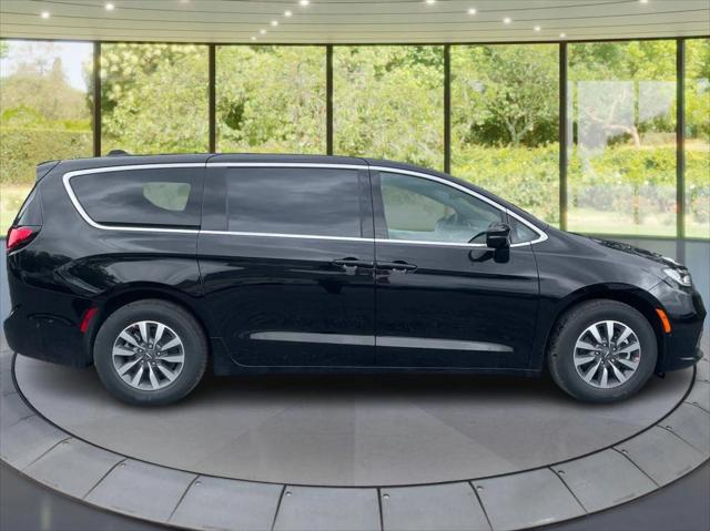 2025 Chrysler Pacifica Hybrid PACIFICA PLUG-IN HYBRID SELECT