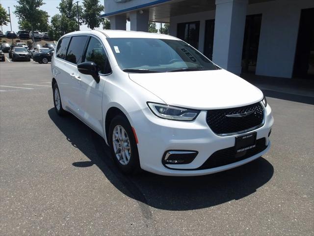 2025 Chrysler Pacifica PACIFICA SELECT