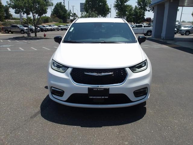 2025 Chrysler Pacifica PACIFICA SELECT