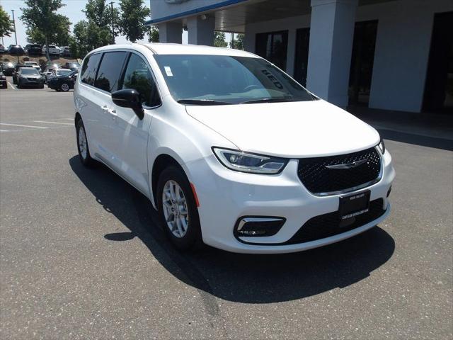 2025 Chrysler Pacifica PACIFICA SELECT