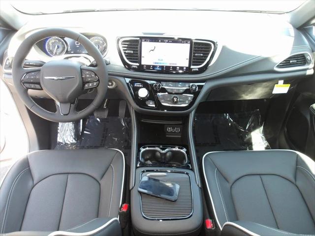 2025 Chrysler Pacifica Limited AWD