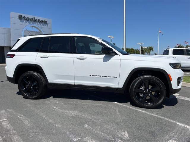 2025 Jeep Grand Cherokee GRAND CHEROKEE ALTITUDE 4X4