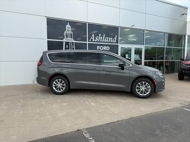 2025 Chrysler Pacifica PACIFICA SELECT AWD