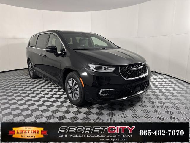 2025 Chrysler Pacifica Hybrid PACIFICA PLUG-IN HYBRID SELECT