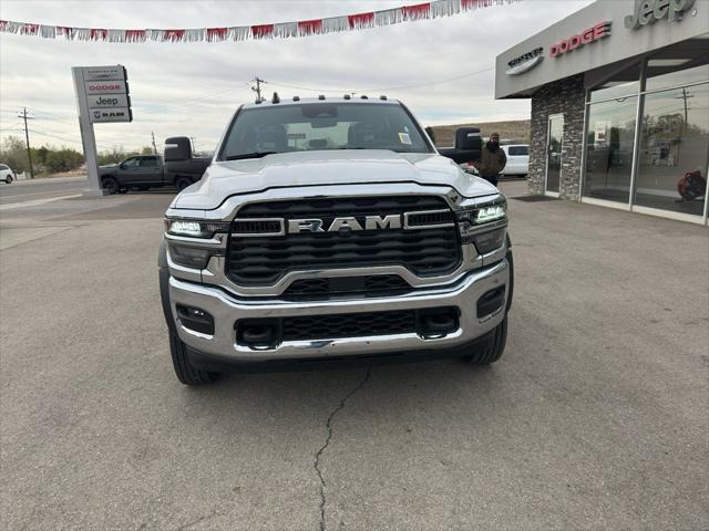 2025 RAM Ram 5500 Chassis Cab RAM 5500 TRADESMAN CHASSIS CREW CAB 4X4 84 CA 2025 RAM Ram 5500 Chassis Cab RAM 5500 TRADESMAN CHASSIS CREW CAB 4X4 84 CA