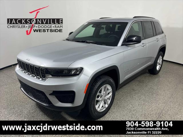 2025 Jeep Grand Cherokee GRAND CHEROKEE LAREDO X 4X4