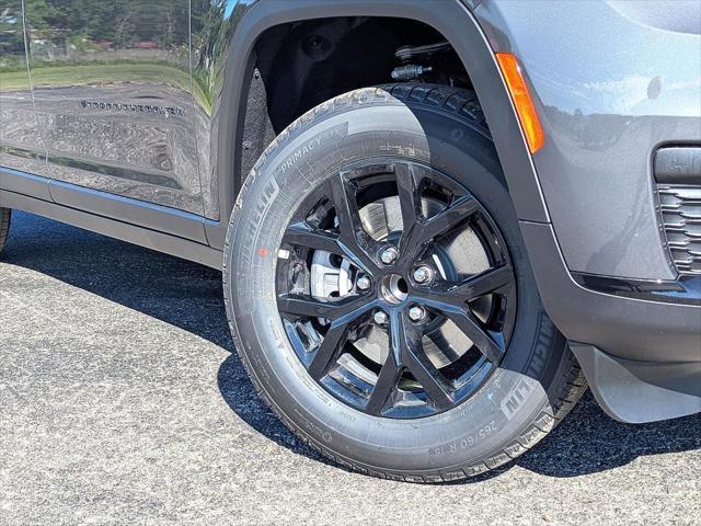 2025 Jeep Grand Cherokee GRAND CHEROKEE L ALTITUDE 4X2