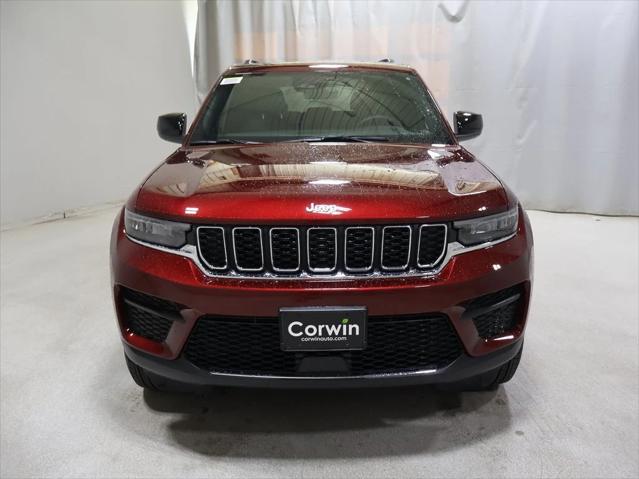 2025 Jeep Grand Cherokee GRAND CHEROKEE LAREDO X 4X4