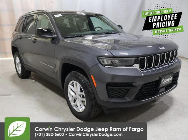 2025 Jeep Grand Cherokee GRAND CHEROKEE LAREDO X 4X4
