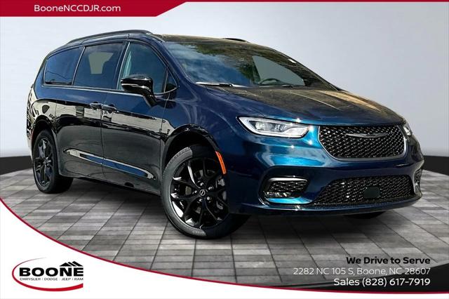2025 Chrysler Pacifica PACIFICA LIMITED AWD