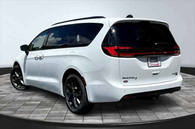 2025 Chrysler Pacifica PACIFICA LIMITED AWD
