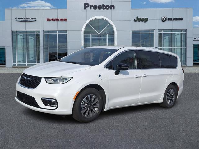 2025 Chrysler Pacifica Hybrid PACIFICA PLUG-IN HYBRID SELECT