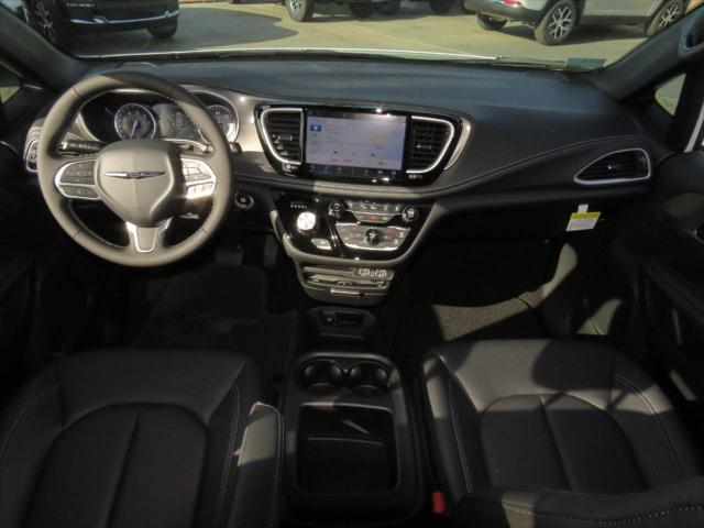2025 Chrysler Pacifica PACIFICA SELECT
