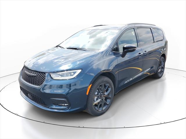 2025 Chrysler Pacifica PACIFICA LIMITED AWD