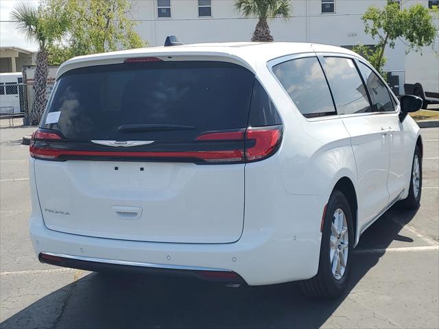 2025 Chrysler Pacifica PACIFICA SELECT