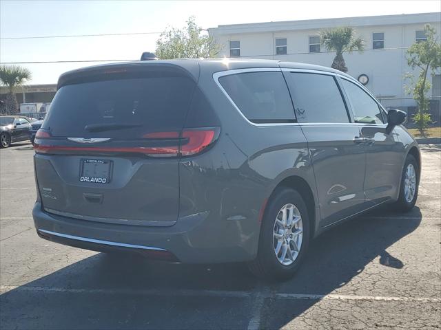 2025 Chrysler Pacifica PACIFICA SELECT