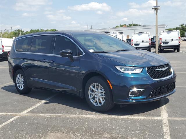 2025 Chrysler Pacifica PACIFICA SELECT