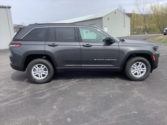 2025 Jeep Grand Cherokee GRAND CHEROKEE LAREDO 4X4