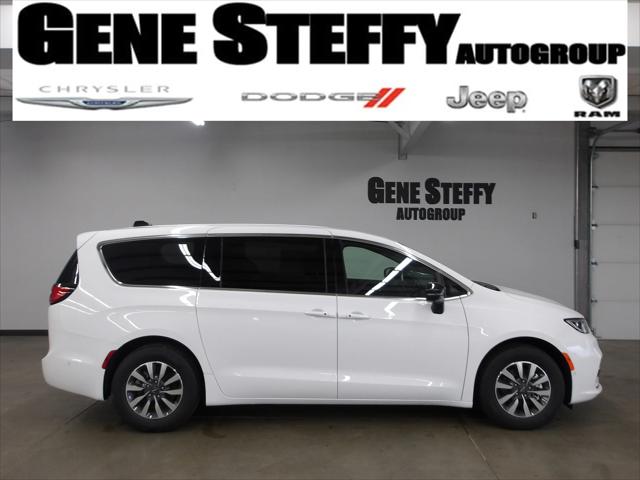 2025 Chrysler Pacifica Hybrid PACIFICA PLUG-IN HYBRID SELECT