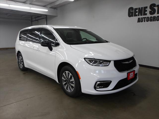 2025 Chrysler Pacifica Hybrid PACIFICA PLUG-IN HYBRID SELECT
