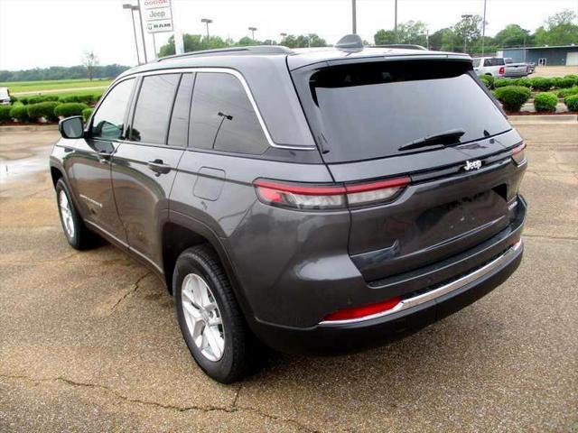2025 Jeep Grand Cherokee GRAND CHEROKEE LAREDO X 4X2