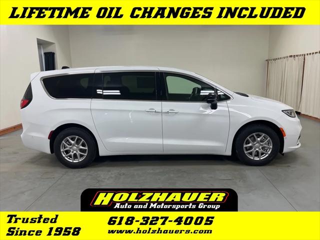 2025 Chrysler Pacifica PACIFICA SELECT