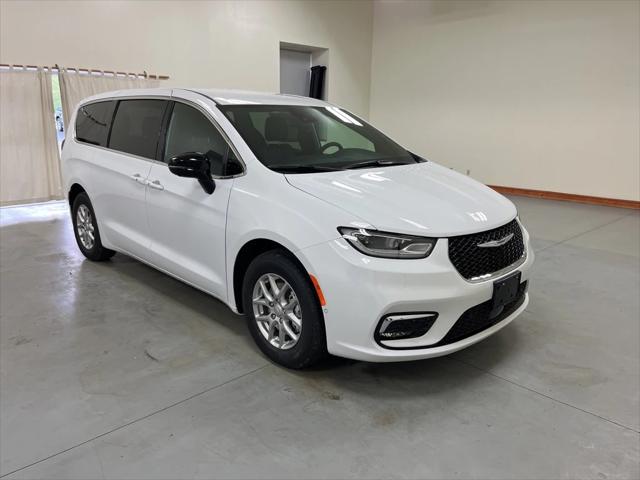 2025 Chrysler Pacifica PACIFICA SELECT