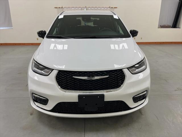 2025 Chrysler Pacifica PACIFICA SELECT