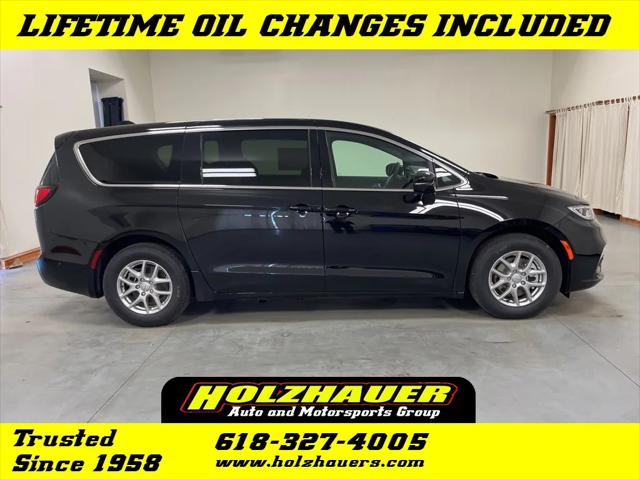2025 Chrysler Pacifica PACIFICA SELECT