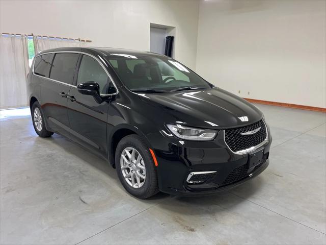 2025 Chrysler Pacifica PACIFICA SELECT