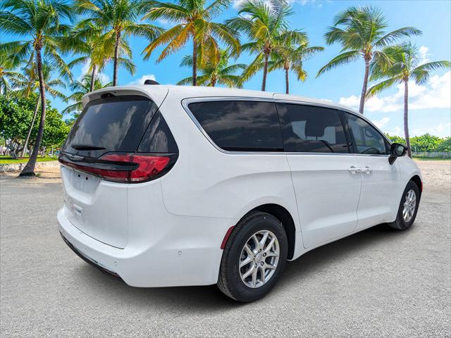 2025 Chrysler Pacifica PACIFICA SELECT