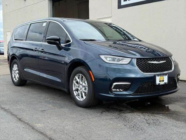 2025 Chrysler Pacifica PACIFICA SELECT
