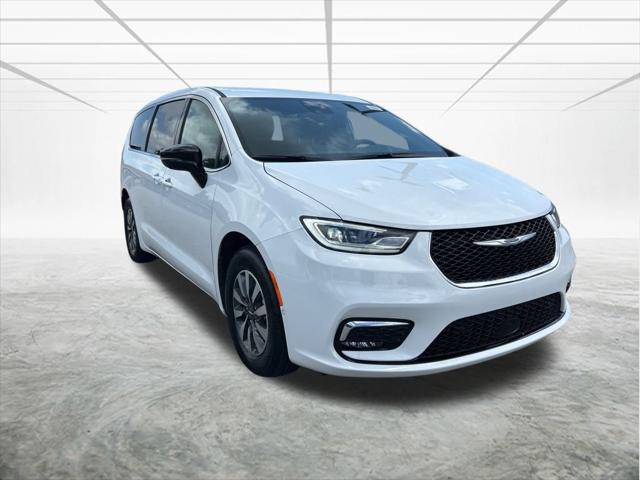 2025 Chrysler Pacifica Hybrid PACIFICA PLUG-IN HYBRID SELECT