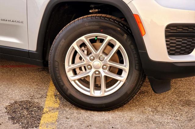 2025 Jeep Grand Cherokee GRAND CHEROKEE LAREDO X 4X2