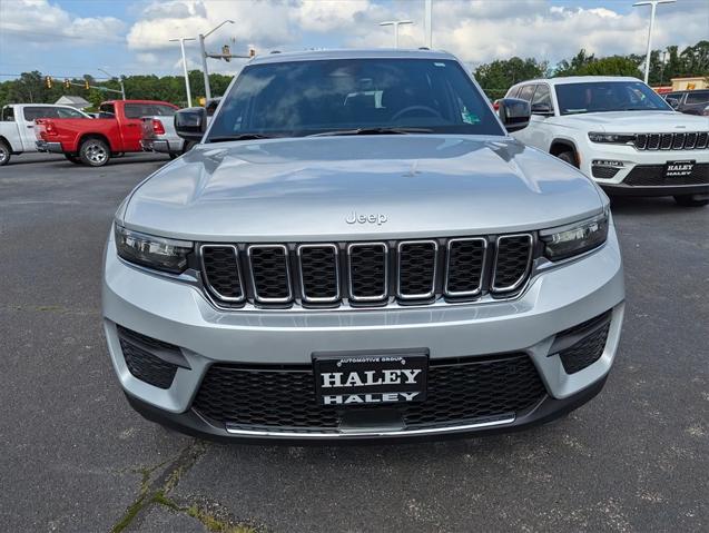 2025 Jeep Grand Cherokee GRAND CHEROKEE LAREDO 4X4