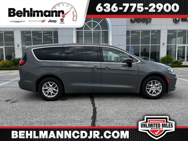 2025 Chrysler Pacifica PACIFICA SELECT