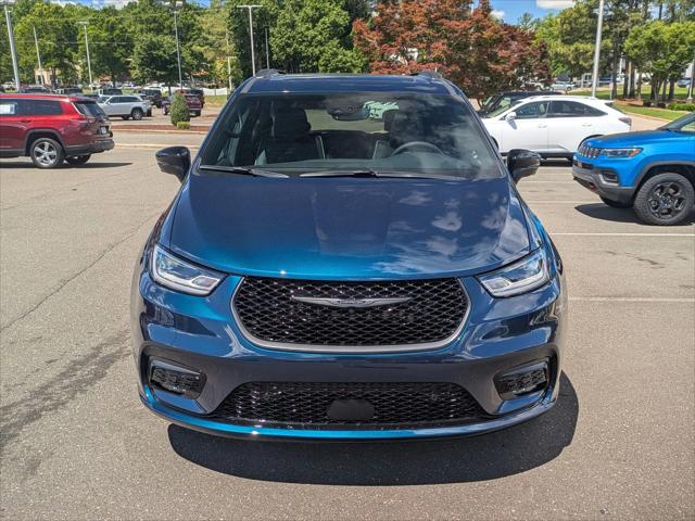 2025 Chrysler Pacifica PACIFICA LIMITED