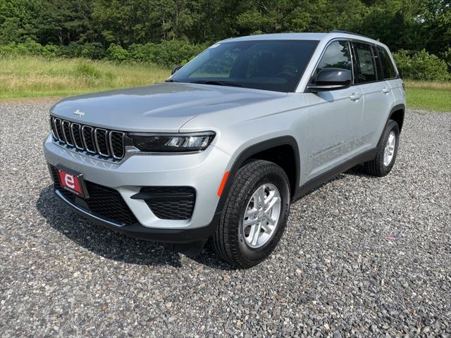 2025 Jeep Grand Cherokee GRAND CHEROKEE LAREDO 4X2