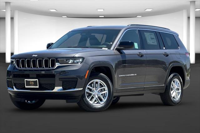 2025 Jeep Grand Cherokee GRAND CHEROKEE L LAREDO X 4X4