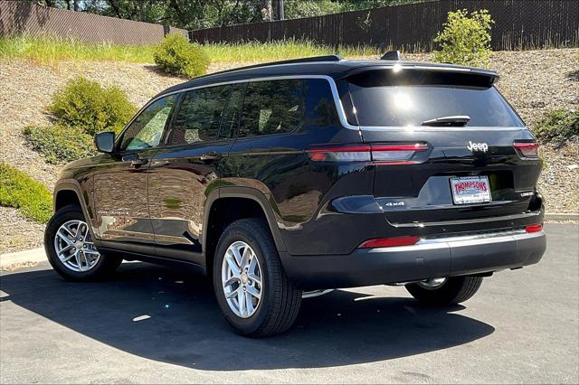 2025 Jeep Grand Cherokee GRAND CHEROKEE L LAREDO X 4X4