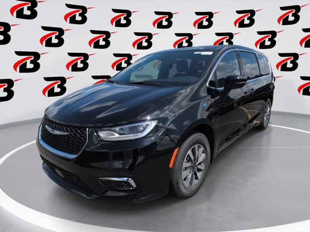 2025 Chrysler Pacifica Hybrid PACIFICA PLUG-IN HYBRID SELECT