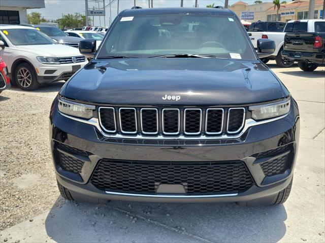 2025 Jeep Grand Cherokee GRAND CHEROKEE LAREDO X 4X4