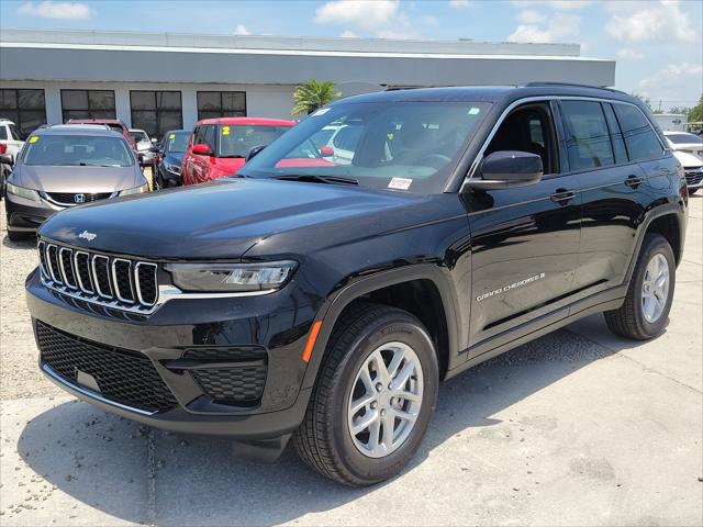 2025 Jeep Grand Cherokee GRAND CHEROKEE LAREDO X 4X4