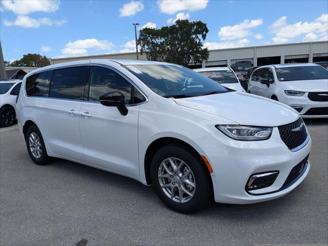 2025 Chrysler Pacifica PACIFICA SELECT