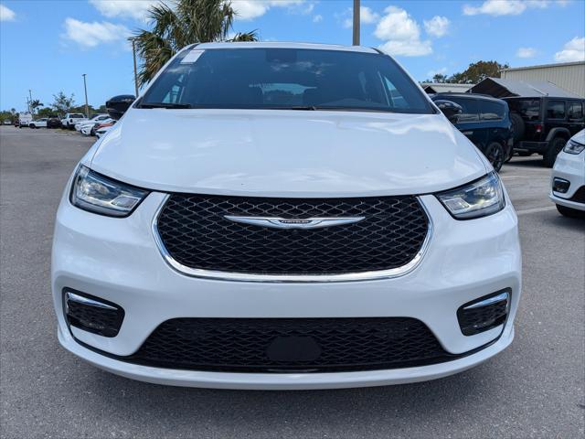 2025 Chrysler Pacifica PACIFICA SELECT
