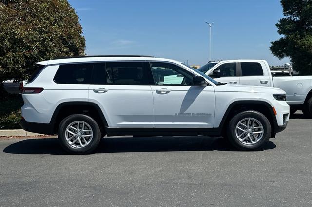 2025 Jeep Grand Cherokee GRAND CHEROKEE L LAREDO X 4X4