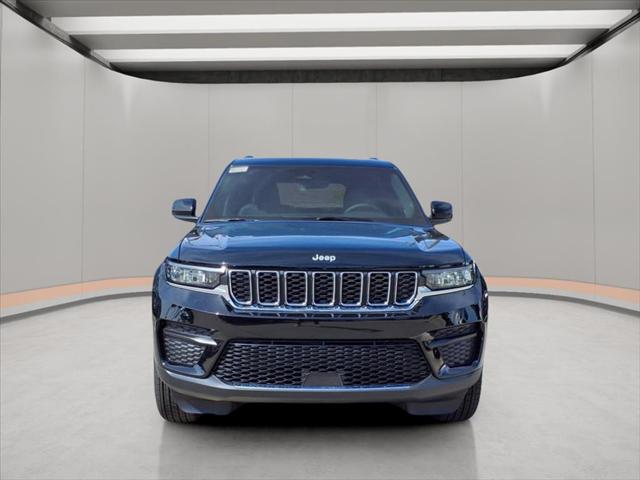 2025 Jeep Grand Cherokee GRAND CHEROKEE LAREDO X 4X2