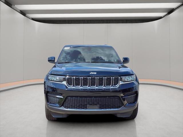 2025 Jeep Grand Cherokee GRAND CHEROKEE LAREDO X 4X2