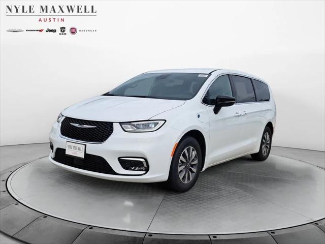 2025 Chrysler Pacifica Hybrid PACIFICA PLUG-IN HYBRID SELECT