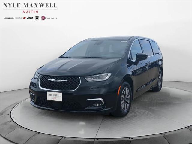 2025 Chrysler Pacifica Hybrid PACIFICA PLUG-IN HYBRID SELECT